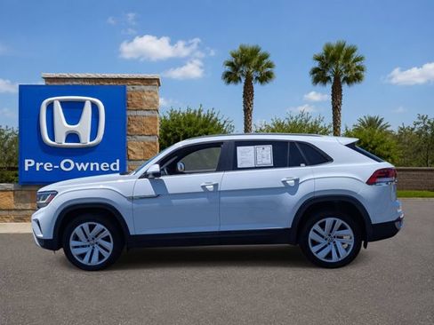 Used 2021 Volkswagen Atlas Cross Sport SE FWD image 3