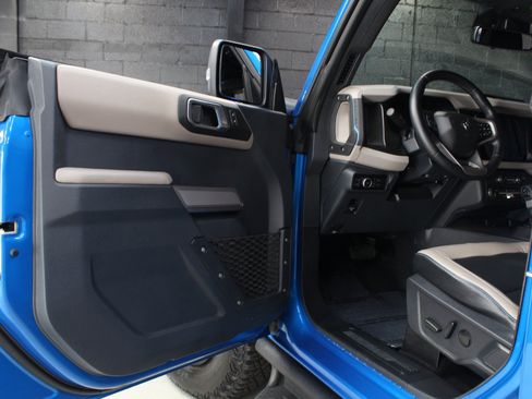Used 2023 Ford Bronco Wildtrak AWD/4WD image 40