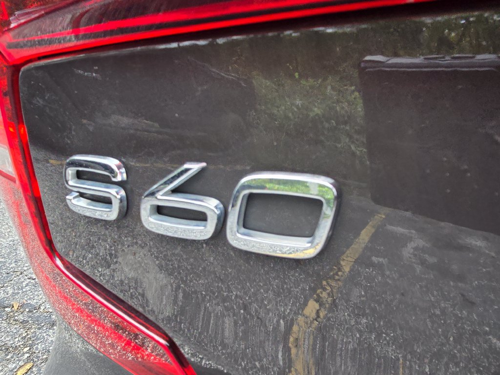 Used 2023 Volvo S60 B5 Plus FWD image 16