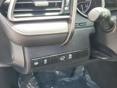 Certified 2022 Toyota Camry XLE FWD image 12