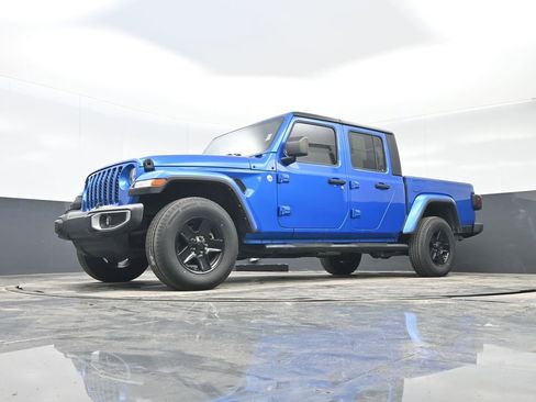 Used 2021 Jeep Gladiator Sport image 34