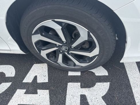 Used 2016 Honda Accord EX image 12