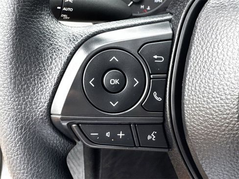 Used 2025 Toyota Corolla LE image 23