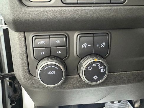Used 2022 Chevrolet Tahoe Z71 AWD/4WD image 21