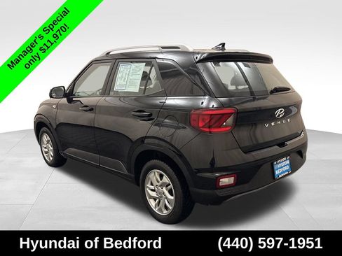 Used 2020 Hyundai Venue SEL FWD image 8