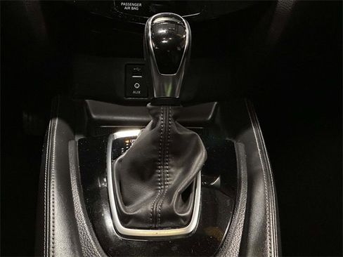 Used 2017 Nissan Rogue Sport SL w/ SL Premium Package image 21