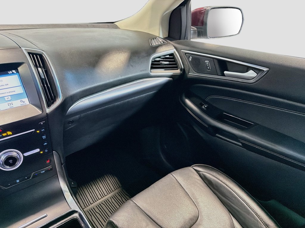 Used 2019 Ford Edge Titanium w/ Cold Weather Package AWD/4WD image 22