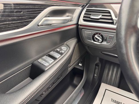 Used 2022 BMW 740i 740i Sedan 4D image 26