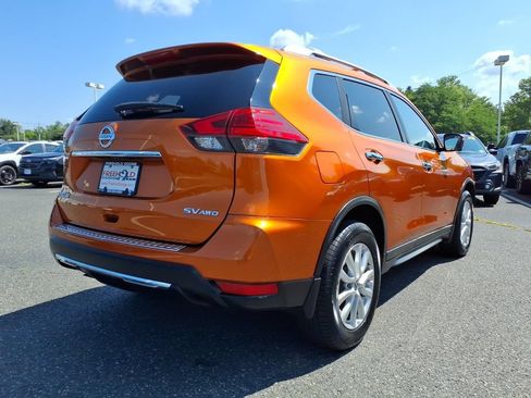 Used 2017 Nissan Rogue SV w/ SV Premium Package AWD/4WD image 19