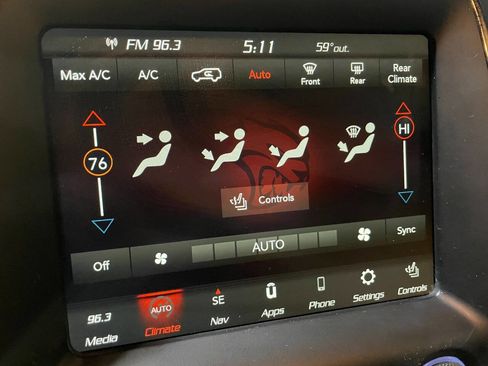 Used 2018 Dodge Durango SRT image 39