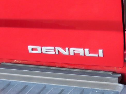 Used 2018 GMC Sierra 2500 Denali w/ Duramax Plus Package image 19