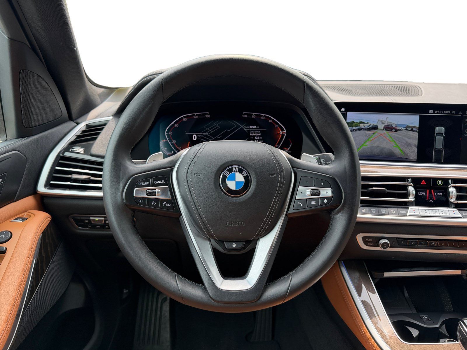 Used 2022 BMW X5 xDrive40i w/ Premium Package AWD/4WD image 11