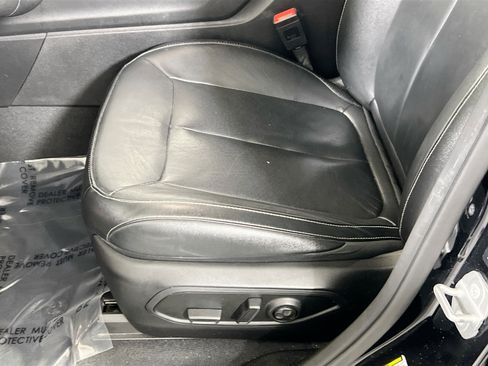 Used 2023 Jeep Grand Cherokee Limited image 19