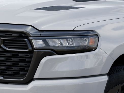 New 2026 RAM 1500 Express AWD/4WD image 25