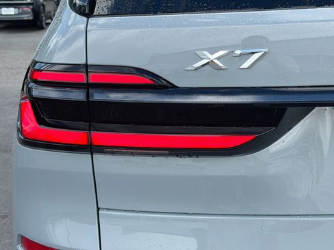 New 2027 BMW X7 xDrive40i w/ Executive Package AWD/4WD image 10