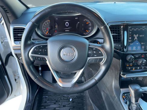 Used 2021 Jeep Grand Cherokee Laredo X image 17