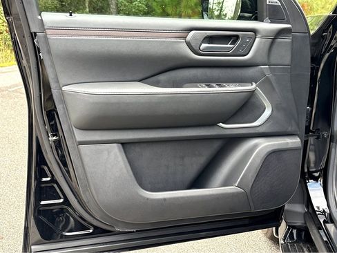 New 2026 Nissan Armada Platinum Reserve RWD image 24