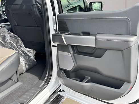 New 2025 Ford F150 Lariat w/ Equipment Group 501A Mid image 32