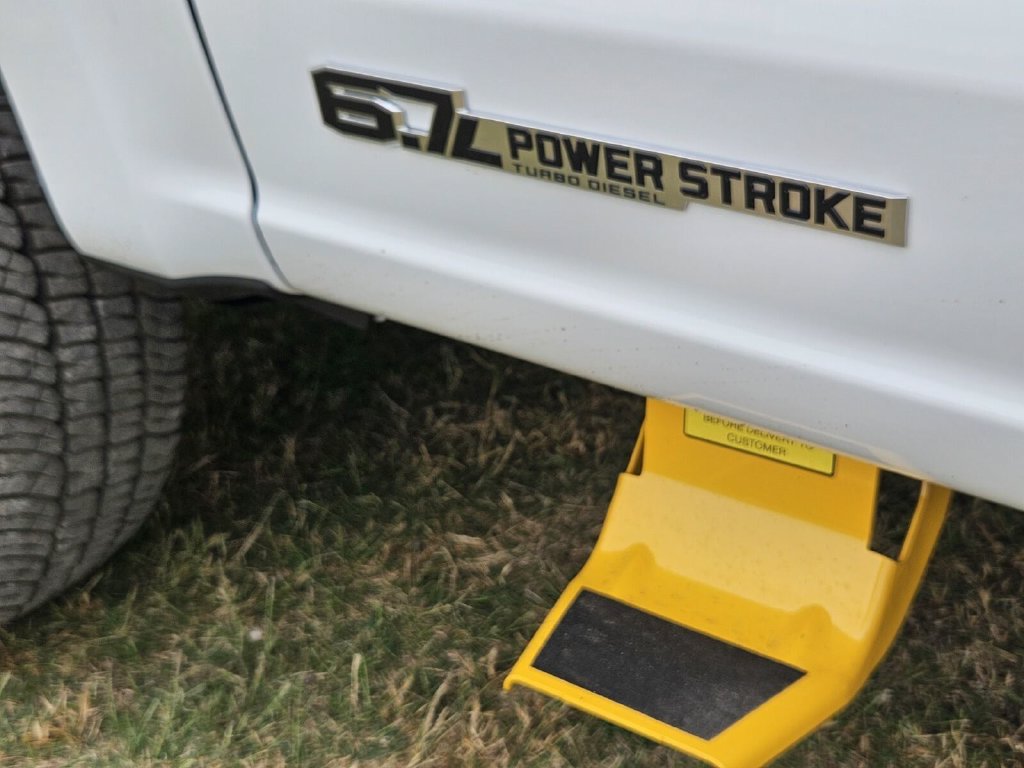 New 2026 Ford F250 XL w/ FX4 Off-Road Package AWD/4WD image 6