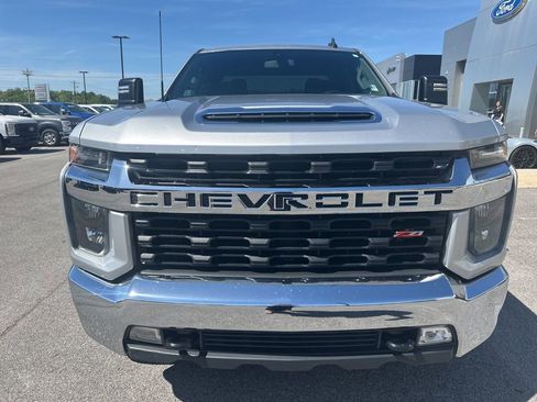 Used 2021 Chevrolet Silverado 2500 LT w/ Convenience Package AWD/4WD image 4