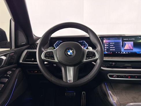 Used 2025 BMW X7 xDrive40i w/ Executive Package AWD/4WD image 16