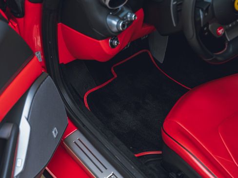 Used 2019 Ferrari Portofino RWD image 45