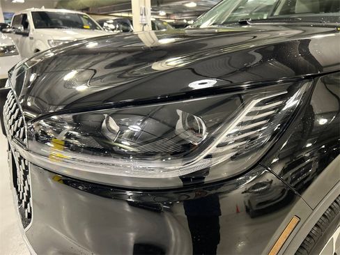 Used 2026 Lincoln Aviator Reserve w/ Illumination Package image 7