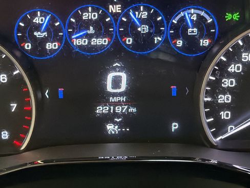 Used 2017 Cadillac XT5 Platinum w/ Driver Assist Package AWD/4WD image 19