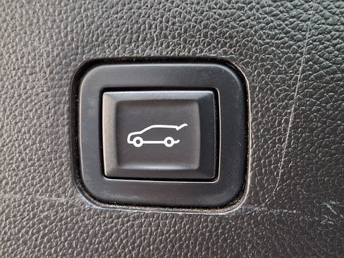 Used 2018 Chevrolet Traverse LT AWD/4WD image 29