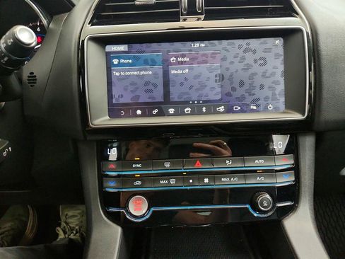 Used 2020 Jaguar F-PACE Premium AWD/4WD image 21