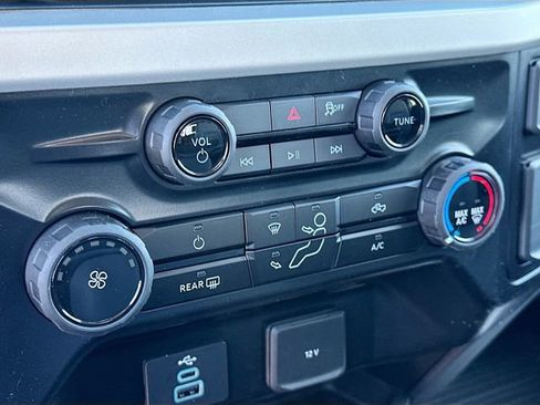 New 2026 Ford F550 4x4 Supercab Super Duty image 9