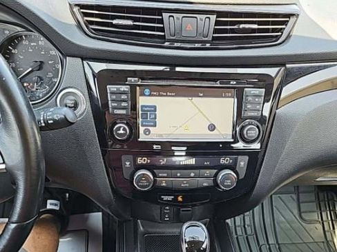 Used 2017 Nissan Rogue Sport SL image 22