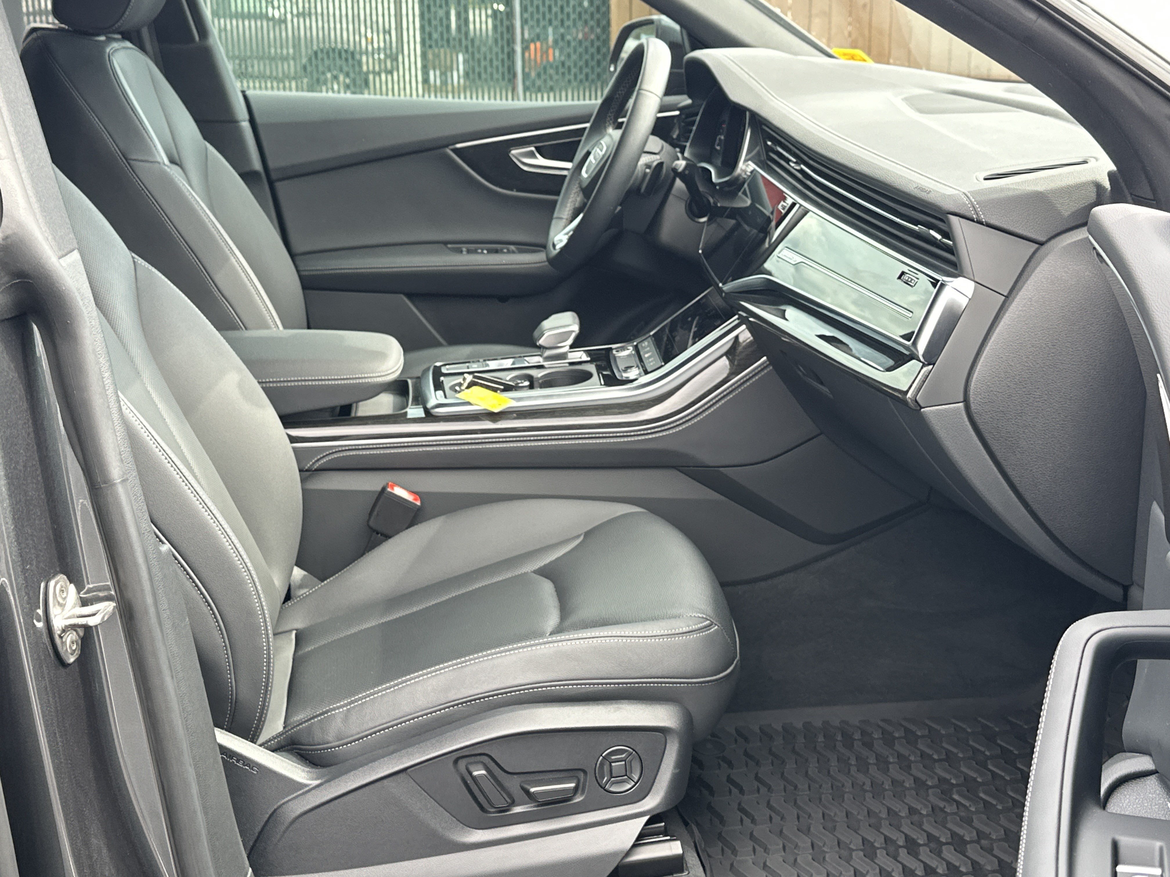 Used 2025 Audi Q8 Premium Plus AWD/4WD image 12