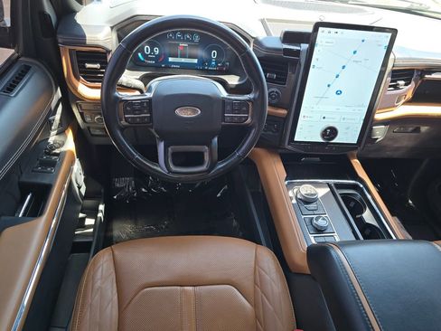 Used 2022 Ford Expedition Platinum AWD/4WD image 11