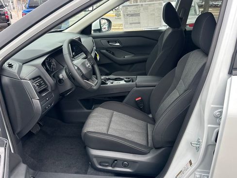 New 2026 Nissan Rogue SV image 9