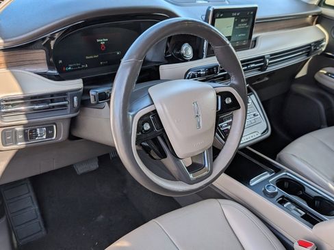 Used 2022 Lincoln Corsair Reserve w/ Luxury Package image 14