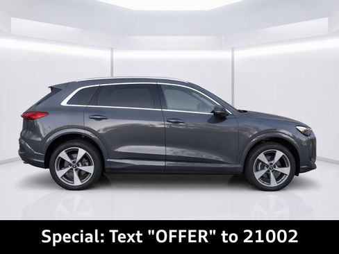 Certified 2025 Audi Q5 Premium Plus w/ Premium Plus AWD/4WD image 8