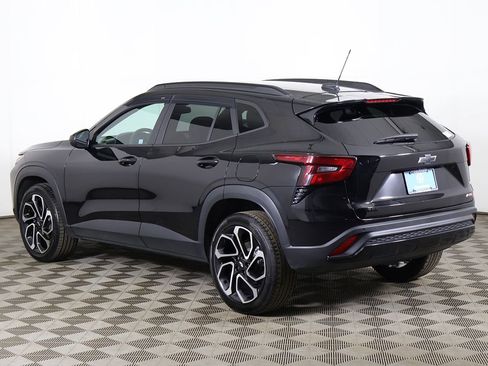 Used 2025 Chevrolet Trax RS w/ Driver Confidence Package image 10