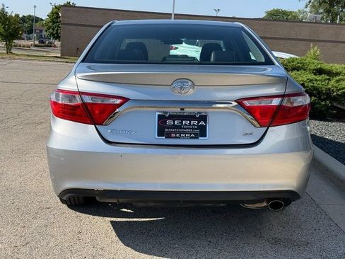 Used 2017 Toyota Camry SE FWD image 4