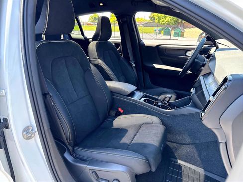 Used 2023 Volvo C40 P8 Recharge Plus w/ Climate Package AWD/4WD image 10