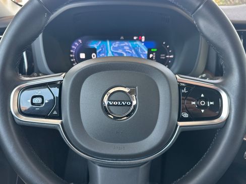 Certified 2023 Volvo XC60 T8 Plus AWD/4WD image 28