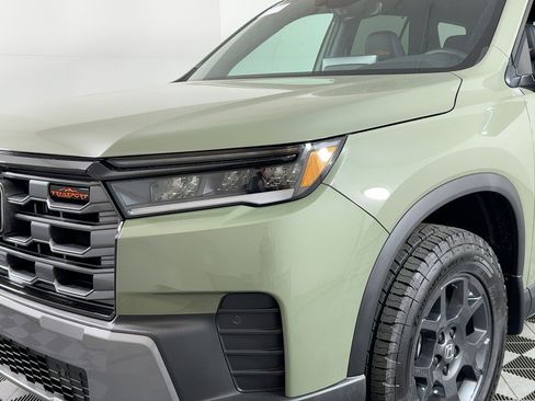 New 2026 Honda Pilot TrailSport image 8