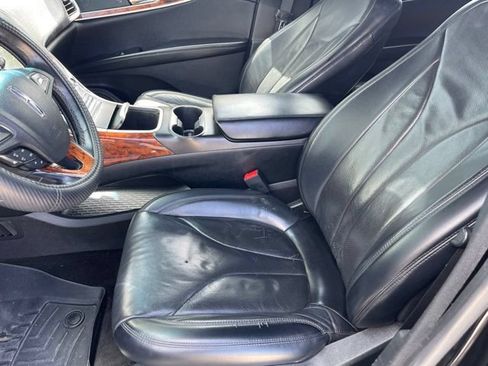 Used 2018 Lincoln MKX Reserve w/ Cargo Utility Package FWD image 5