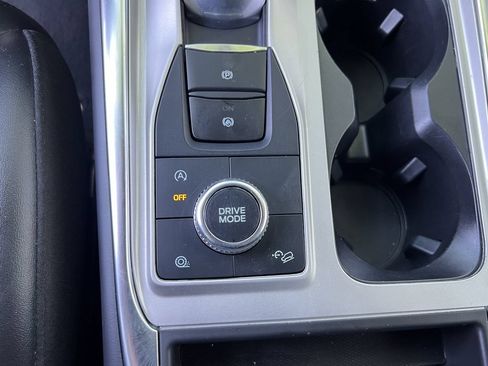 Used 2023 Ford Explorer Platinum w/ Technology Package AWD/4WD image 20
