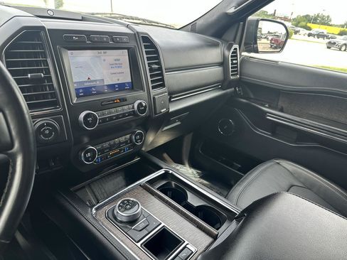 Used 2020 Ford Expedition Max Limited w/ Texas Edition Package RWD image 41