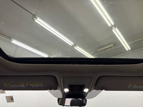 Used 2023 Honda Pilot Touring image 24