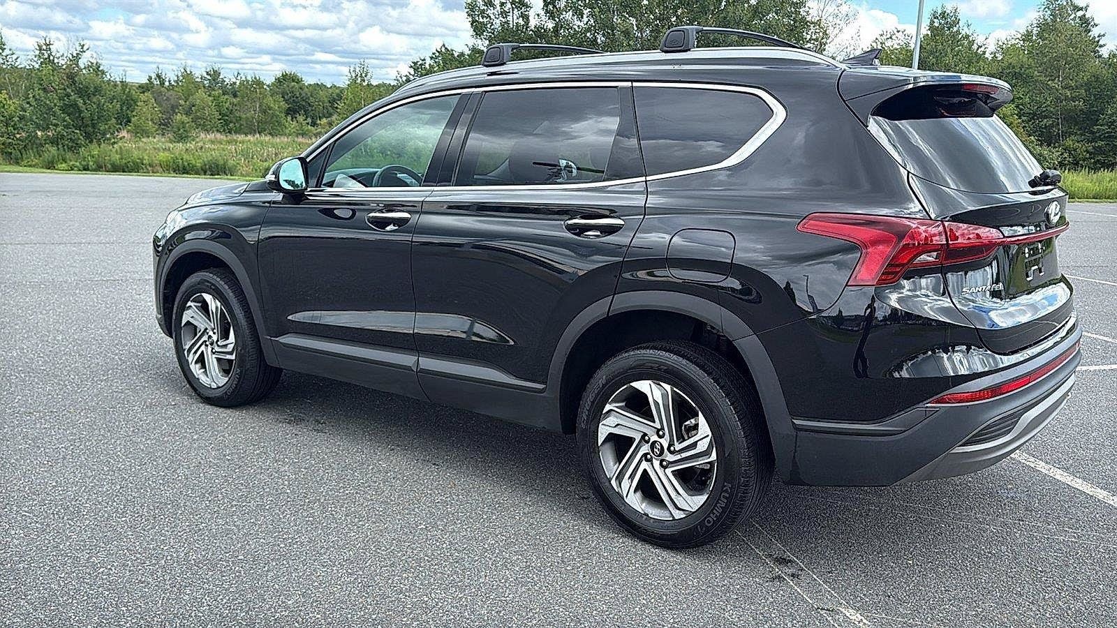 Certified 2023 Hyundai Santa Fe SEL AWD/4WD image 9