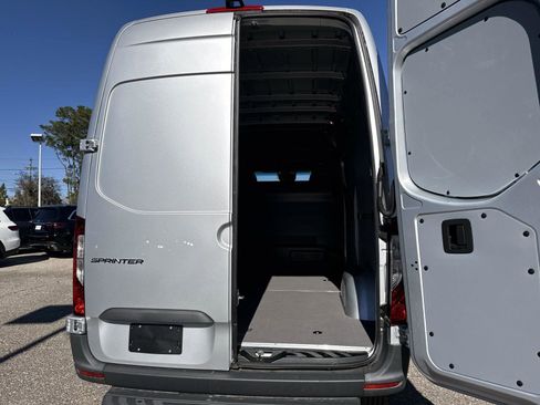 Used 2024 Mercedes-Benz Sprinter 144 Cargo image 13