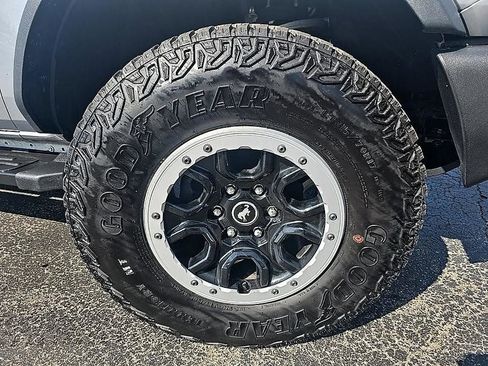 Used 2023 Ford Bronco Outer Banks w/ Sasquatch Package image 45