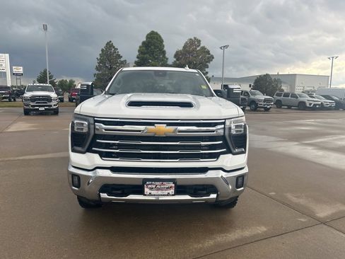 Used 2024 Chevrolet Silverado 2500 LTZ AWD/4WD image 8